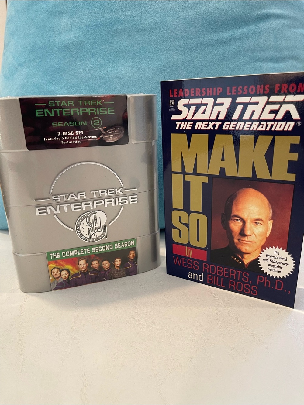 Star Trek Enterprise - The Complete Second Season DVD Box Set plus bonus book